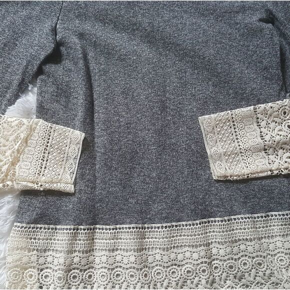 HANNAH Gray and Cream Lace Long Sleeve Top Size Small New without tags - Picture 5 of 7